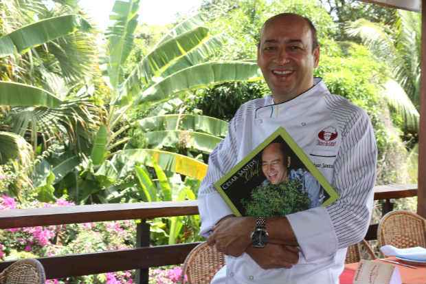 Restaurante Oficina do Sabor, comandado pelo chef César Santos (foto), é um dos que recebem convidados durante o festival. Foto: Julio Jacobina/DP/D.A Press/ Restaurante Oficina do Sabor, comandado pelo chef César Santos (foto), é um dos que recebem convidados durante o festival. Foto: Julio Jacobina/DP/D.A Press/