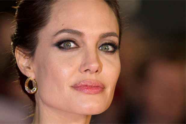 Primeiro requisito para ser considerada bela pela maioria das pessoa &eacute; um rosto sim&eacute;trico, caso de Angelina Jolie. Foto: Justin Tallis/AFP Photo/