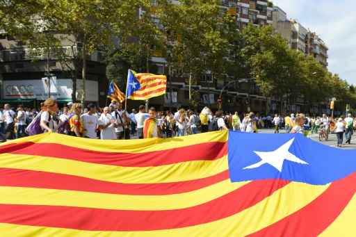 A bandeira da Catalunha é vista durante manifestação, em Barcelona, no dia 11 de setembro de 2015
Foto: AFP Gerard Julien, Gerard Julien/ A bandeira da Catalunha é vista durante manifestação, em Barcelona, no dia 11 de setembro de 2015
Foto: AFP Gerard Julien, Gerard Julien/