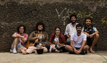 Lucas Cunha, Matheus, Clarice, Felipe Abrahão, Dudu Mafra e João Henrique Costa no dia da filmagem. Foto: Divulgação