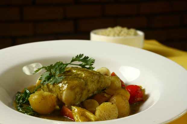 Bacalhau é estrela no prato do Oficina do Sabor, do chef César Santos. Foto: Paulo Paiva/DP/D.A.Press/ Bacalhau é estrela no prato do Oficina do Sabor, do chef César Santos. Foto: Paulo Paiva/DP/D.A.Press/
