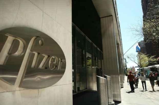 A sede operacional ser&aacute; em Nova York, onde a Pfizer concentra suas atividades, mas a administrativa permanecer&aacute; na Irlanda. Foto: GETTY/AFP SPENCER PLATT