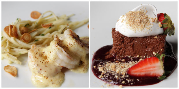 À esquerda uma releitura da lagosta ao termidor, com camarões, à direita uma das opções de cortesia para a sobremesa: Chocolate intenso com frutas verrmelhas e marshmallow Prouvot.