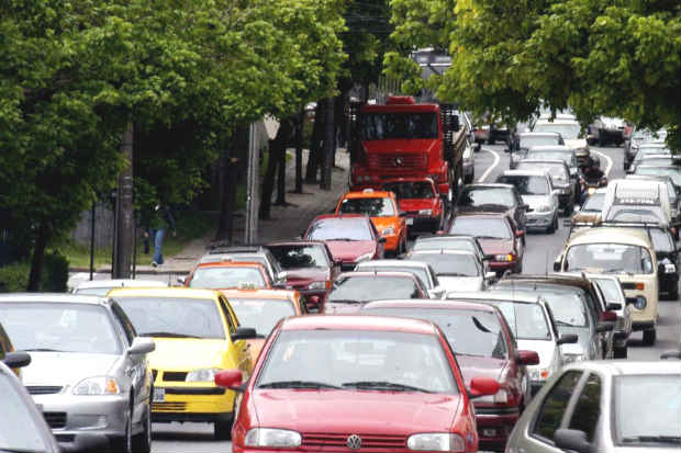 Em Pernambuco, valor mínimo do IPVA para transportes com 20 anos ou mais é de R$ 72, para motos, e R$ 120, para os demais veículos. Foto: Arquivo ANPr/ Em Pernambuco, valor mínimo do IPVA para transportes com 20 anos ou mais é de R$ 72, para motos, e R$ 120, para os demais veículos. Foto: Arquivo ANPr/