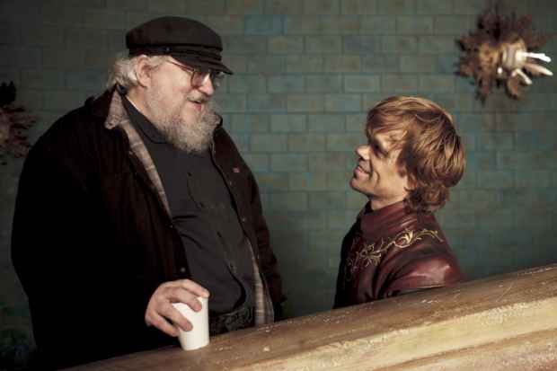 George R.R. Martin (esquerda) e Peter Dinklage, que na série interpreta Tyrion Lannister. Foto: HBO/Divulgação/ George R.R. Martin (esquerda) e Peter Dinklage, que na série interpreta Tyrion Lannister. Foto: HBO/Divulgação/