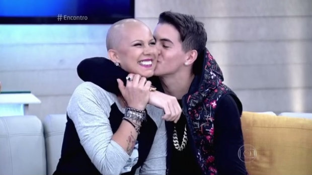 Cantor paulista falou sobre a doença da mãe no Encontro. Foto: Gshow/Divulgação/Cantor paulista falou sobre a doença da mãe no Encontro. Foto: Gshow/Divulgação Cantor paulista falou sobre a doença da mãe no Encontro. Foto: Gshow/Divulgação/Cantor paulista falou sobre a doença da mãe no Encontro. Foto: Gshow/Divulgação