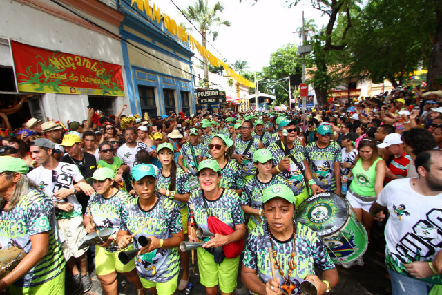 Grupo Patusco arrasta multidão nas ladeiras de Olinda. Foto: Paulo Paiva/DP/D.A Press/ Grupo Patusco arrasta multidão nas ladeiras de Olinda. Foto: Paulo Paiva/DP/D.A Press/