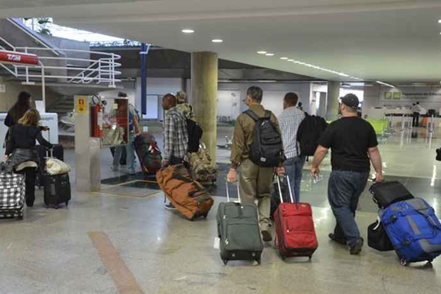Dica é que as pessoas verifiquem o que pode entrar ou não em cada país antes de embarcar. Foto: Gustavo Moreno/CB/D.A. Press/