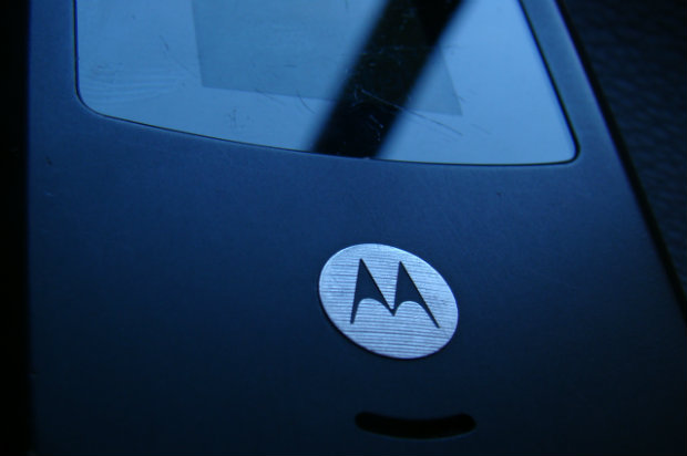 A marca icônica fabricou os celulares mais vendidos da história, Razr V3. Foto: Reprodução/Gabriel Alves/Flickr./ A marca icônica fabricou os celulares mais vendidos da história, Razr V3. Foto: Reprodução/Gabriel Alves/Flickr./
