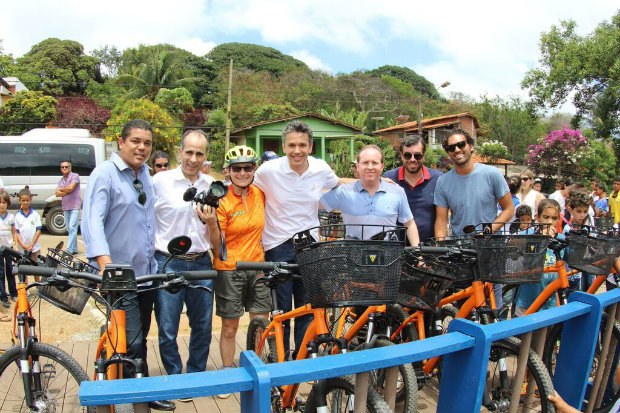 Entrega do primeiro lote de bicicletas em Noronha. (Foto: Divulgação)/ Entrega do primeiro lote de bicicletas em Noronha. (Foto: Divulgação)/