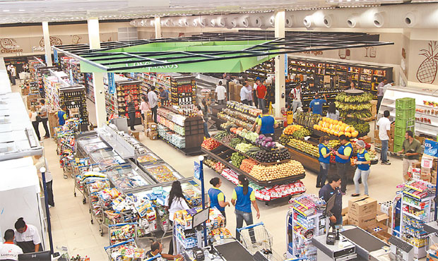 Loja da Madalena reúne mais de 12 mil itens distribuídos em 800 metros quadrados