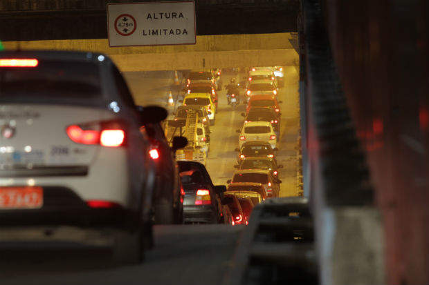 O Túnel do Pina (Rua Manoel de Brito) passará a ser mão única, sentido Rua República Árabe Unida/ Avenida Antônio de Góes. Foto:Roberto Ramos/DP/