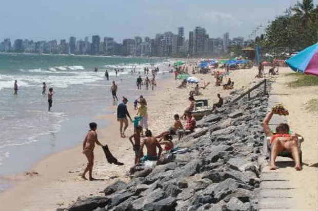 No levantamento, a praia do Recife está atrás somente das praias cariocas de Ipanema e Copacabana e das catarinenses Jurerê Internacional (Florianópolis) e Praia Central (Balneário Camboriú). Foto: Julio Jacobina/DP/ No levantamento, a praia do Recife está atrás somente das praias cariocas de Ipanema e Copacabana e das catarinenses Jurerê Internacional (Florianópolis) e Praia Central (Balneário Camboriú). Foto: Julio Jacobina/DP/
