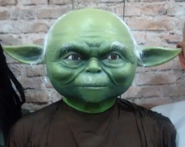 Mestre Yoda, da franquia Star Wars, vai se jogar no frevo. Foto: Facebook/Reprodução