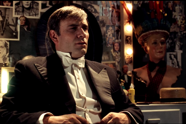 Marco Ricca como Assis Chateaubriand em cena de Chatô. Foto: Divulgação