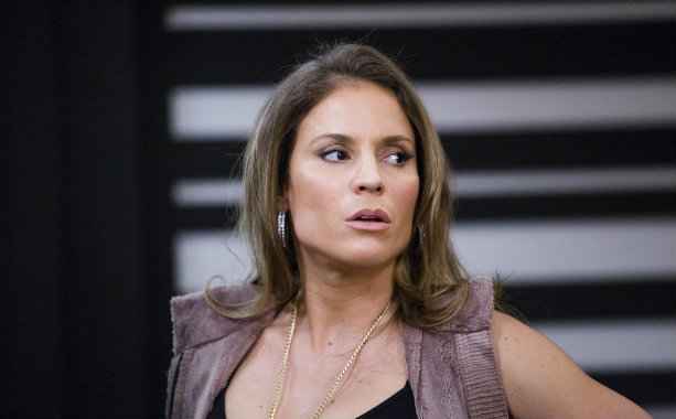 Maíra Charken em cena na novela Babilônia, de Gilberto Braga. Foto: Globo/Reprodução