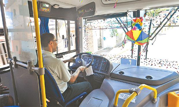Somente para o Galo serão disponibilizados 25 ônibus com saídas dos principais shoppings da cidade. Foto: Bruna Monteiro/DP/ Somente para o Galo serão disponibilizados 25 ônibus com saídas dos principais shoppings da cidade. Foto: Bruna Monteiro/DP/