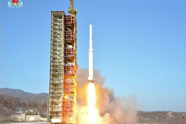 Lançamento do foguete transportando o satélite Kwangmyong 4. Foto: TV norte-coreana/Yonhap/AFP/ Lançamento do foguete transportando o satélite Kwangmyong 4. Foto: TV norte-coreana/Yonhap/AFP/