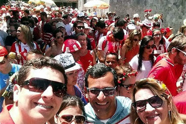 Torcedores alvirrubros no desfile do Timbu Coroado em 2016. Foto:  Náutico/instagram