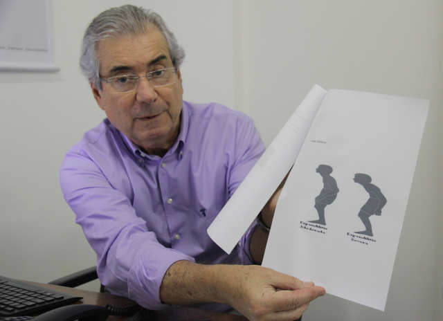 Reumatologista Eliezer Rushansky, da UPE, investiga relação entre a chikugunya e doenças reumatológicas. Credito: Karina Morais/Esp.DP