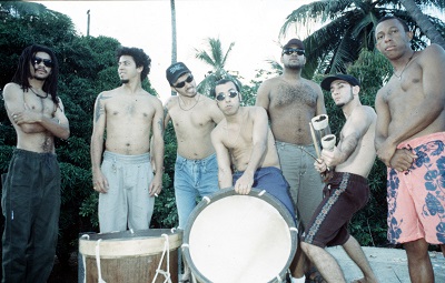 Nação Zumbi foi o primeiro grupo de rock pernambucano a carregar referências regionais e atrair a atenção internacionalmente. Foto: Clemilson Campos/DP
