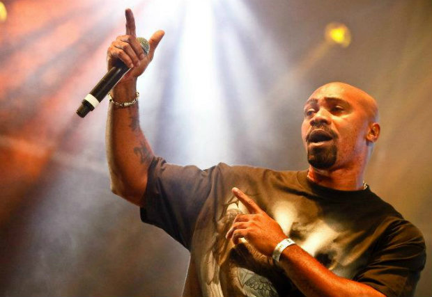 Rapper é conhecido por cantar temas como a violência urbana carioca. Foto: Facebook/Reprodução/ Rapper é conhecido por cantar temas como a violência urbana carioca. Foto: Facebook/Reprodução/