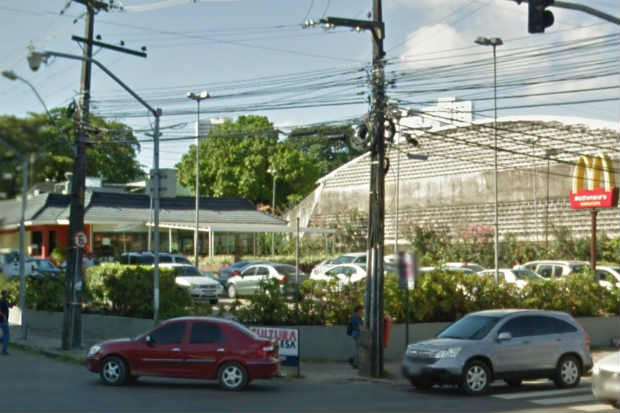 Nova loja será balcão e drive-thru, semelhante à da Bandeira Filho e outras no estado. Foto: Google Street View