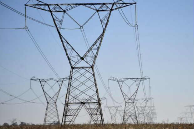 Segundo a Agência Nacional de Energia Elétrica (Aneel), no ano passado os consumidores ficaram sem energia elétrica, em média, por 18 horas e 35 minutos. Foto: Marcello Casal Jr/Agência Brasil