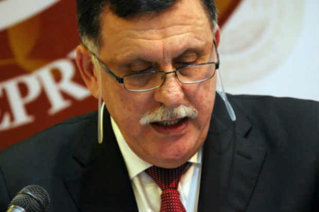 O chefe do governo líbio, Fayez al-Sarraj, é visto na cidade de Tobruk em 20 de fevereiro de 2016. Foto: Abdullah Doma/Arquivo/AFP/ O chefe do governo líbio, Fayez al-Sarraj, é visto na cidade de Tobruk em 20 de fevereiro de 2016. Foto: Abdullah Doma/Arquivo/AFP/