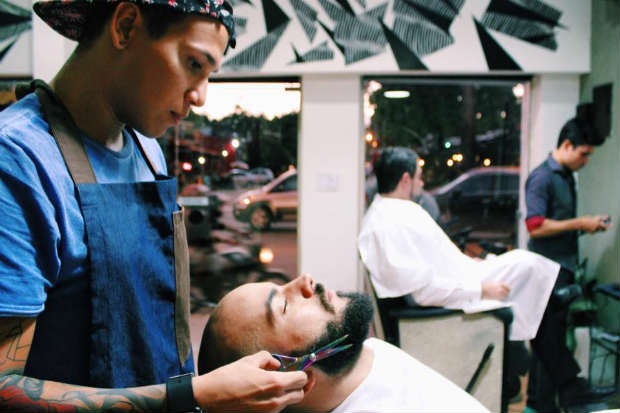 Oficina Cabrón abriu as portas há dois meses, em Casa Forte, apostando na tendência masculina de cultivar a barba. Foto: Oficina Cabrón/Divulgação