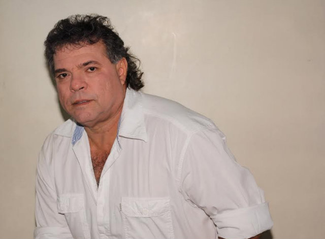 Para burlar as dificuldades, o artista oferece para o contratante três estilos de shows com três preços diferentes/Foto: NPA Produções/Divulgação