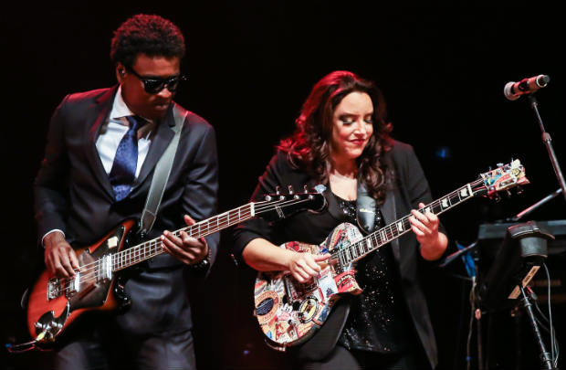 M&uacute;sicos definiram novo show como "turn&ecirc; de preto com gay". Foto: Manuela Scarpa/Brasil News/
