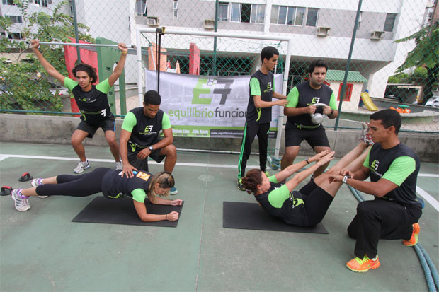 Hábito se tornou tão popular que diversos profissionais de educação física oferecem seus serviços nas residências. Foto: Nando Chiappetta/DP/Hábito se tornou tão popular que diversos profissionais de educação física oferecem seus serviços nas residências. Foto: Nando Chiappetta/DP Hábito se tornou tão popular que diversos profissionais de educação física oferecem seus serviços nas residências. Foto: Nando Chiappetta/DP/Hábito se tornou tão popular que diversos profissionais de educação física oferecem seus serviços nas residências. Foto: Nando Chiappetta/DP