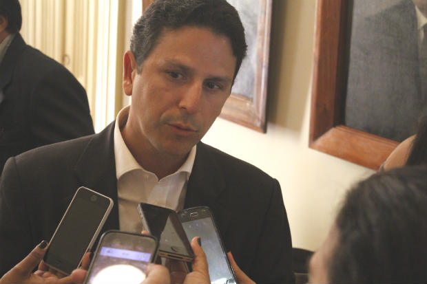 Ministro das Cidades, Bruno Araújo, disse ter orientado a Caixa a suspender emendas e contratos do ministério até ele ter "clareza" sobre seu orçamento. Foto: Rodrigo Silva/Esp.DP/ Ministro das Cidades, Bruno Araújo, disse ter orientado a Caixa a suspender emendas e contratos do ministério até ele ter "clareza" sobre seu orçamento. Foto: Rodrigo Silva/Esp.DP/