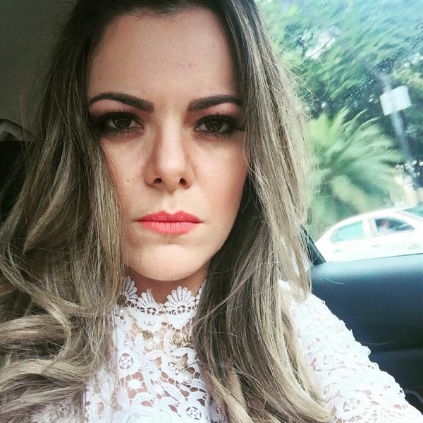 Valadão critica campanha sem distinção de gênero com as hashtags "SouFemininaVistoComoMulher", "HomemVesteComoHomem", "UnisexNãoExiste" e "DeusFezHomemEMulher". Foto: Reprodução/Facebook/
