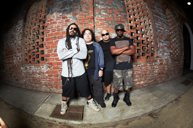 O Rappa gravou no Recife durante dois dias e fez show na oficina de cerâmica de Brennand. Foto: Guto Costa/Divulgação/ O Rappa gravou no Recife durante dois dias e fez show na oficina de cerâmica de Brennand. Foto: Guto Costa/Divulgação/