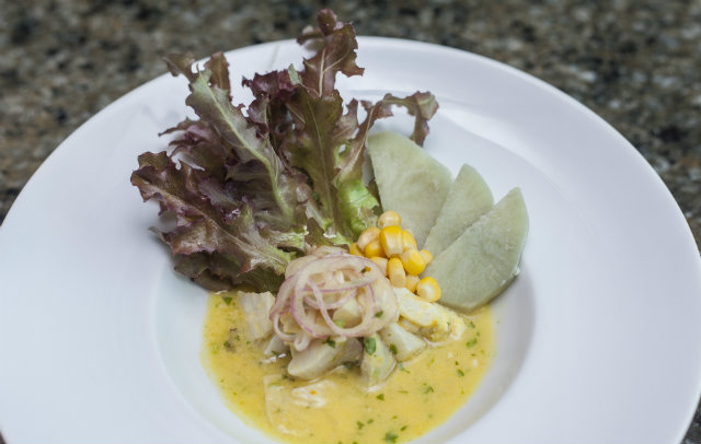 Chef Biba Fernandes lança receita de ceviche criada para esposa e braço direito Manuela Lisboa. Foto: Divulgação