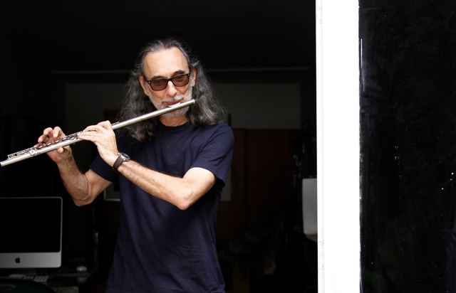 Z&eacute; da Flauta lan&ccedil;a nove faixas instrumentais em Psicoativo, que deve ganhar show de lan&ccedil;amento em julho. Foto: Blenda Souto Maior/DP/