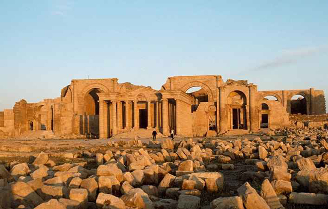 O sítio arqueológico, na cidade de Hatra (Iraque), também foi destruído pelos terroristas do EI no passado. Foto: Alamy/National Geografic