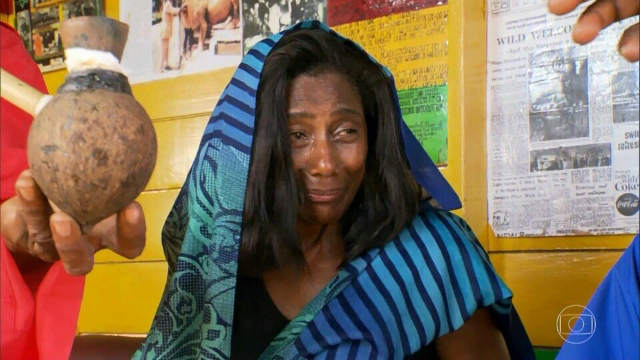 Jornalista disse que recusar seria um desrespeito à tradição. Foto: Globo/Reprodução/ Jornalista disse que recusar seria um desrespeito à tradição. Foto: Globo/Reprodução/