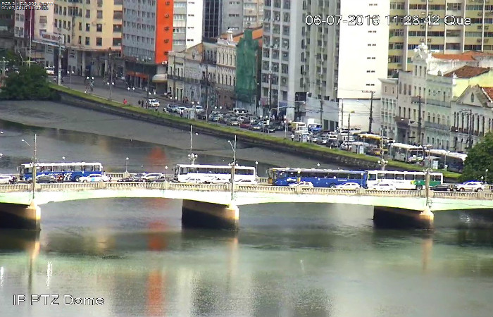 Tr&acirc;nsito ficou complicado na Ponte Princesa Isabel e Rua da Aurora. Foto: CTTU/ Divulga&ccedil;&atilde;o/
