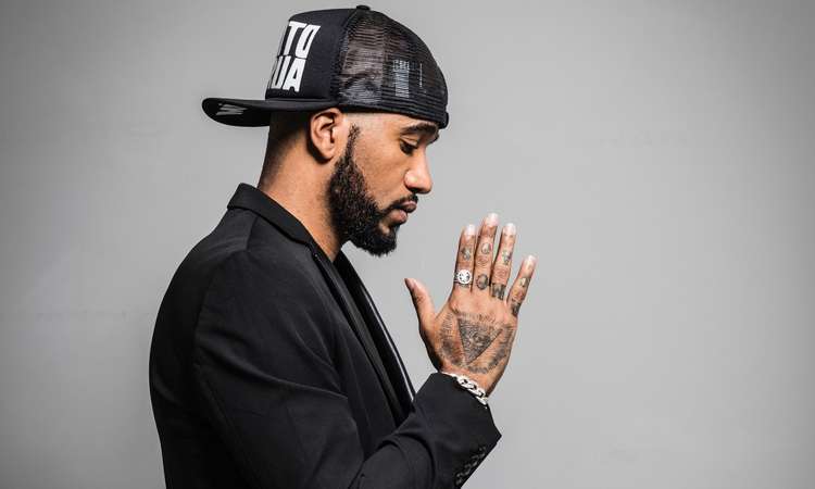 Flávio Renegado avisa: "Não tem que ter fronteira. Acabou a ditadura". Foto: Daryan Dornelles/Divulgação/