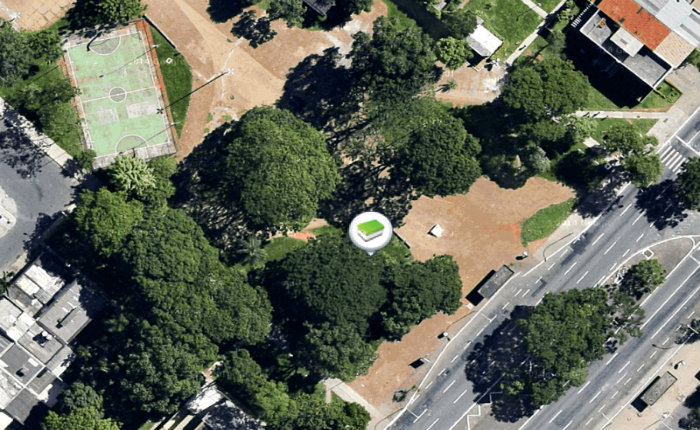 Vista área do geocache micro escondido na Praça.
Foto: Reprodução/ Vista área do geocache micro escondido na Praça.
Foto: Reprodução/