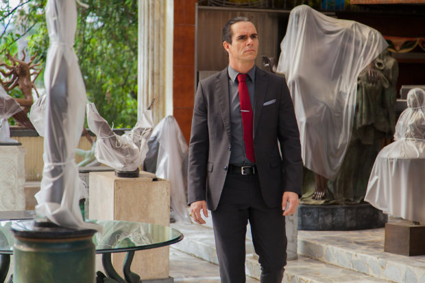 Na terceira temporada, o assassino de aluguel Ávila assume o posto máximo da "empresa". Foto: HBO/Divulgação/ Na terceira temporada, o assassino de aluguel Ávila assume o posto máximo da "empresa". Foto: HBO/Divulgação/