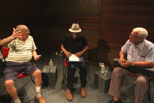 Os maestros Clóvis Pereira, Edson Rodrigues e Duda foram convidados pelo Paço do Frevo a participar do projeto, cuja temporada tem início nesta sexta (5). Foto: Nando Chiappetta/DP/ Os maestros Clóvis Pereira, Edson Rodrigues e Duda foram convidados pelo Paço do Frevo a participar do projeto, cuja temporada tem início nesta sexta (5). Foto: Nando Chiappetta/DP/