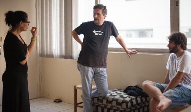 Sonia Braga, Kleber Mendonça Filho e Humberto Carrão em ensaio antes das filmagens no ano passado. Foto: Victor Jucá/ Divulgação/Foto: Victor Jucá/ Divulgação Sonia Braga, Kleber Mendonça Filho e Humberto Carrão em ensaio antes das filmagens no ano passado. Foto: Victor Jucá/ Divulgação/Foto: Victor Jucá/ Divulgação