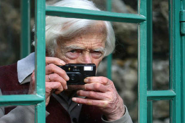 Em 60 anos de carreira, suas fotos foram publicadas em inúmeras revistas, como Life, Geo, National Geographic, Paris Match e Stern. Foto: Joel Saget / AFP/ Em 60 anos de carreira, suas fotos foram publicadas em inúmeras revistas, como Life, Geo, National Geographic, Paris Match e Stern. Foto: Joel Saget / AFP/