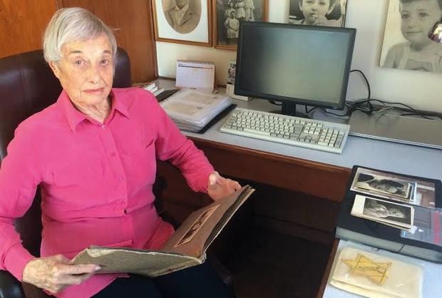 Autora deixa manter viva a memória dos sobreviventes. Foto: Universo dos Livros/Divulgação