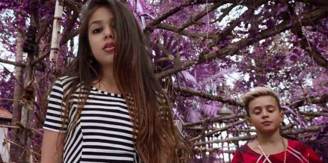 Melody e Rafinha Drag&atilde;o cantam juntos na m&uacute;sica Voc&ecirc; me faz t&atilde;o bem. Foto: YouTube/Reprodu&ccedil;&atilde;o/