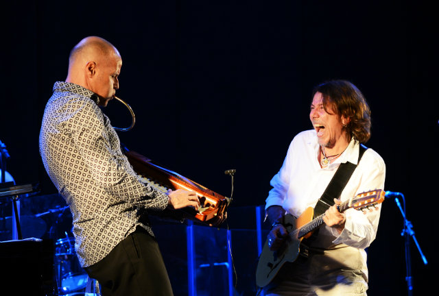 Martin Fondse e Lenine compartilharam o est&uacute;dio Bimhuis, na Holanda, para gravar The Bridge. Foto: Tami Toledo Matuoka/Divulga&ccedil;&atilde;o/